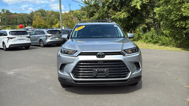 Certified 2024 Toyota Grand Highlander AWD image 2