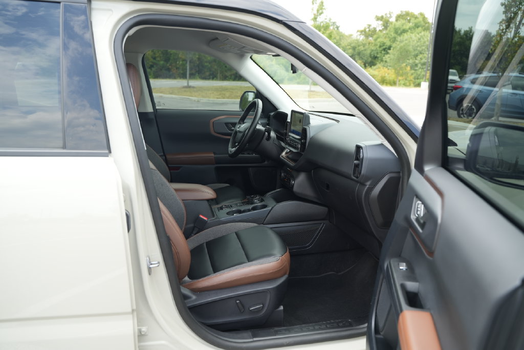 Used 2024 Ford Bronco Sport Outer Banks AWD/4WD image 20