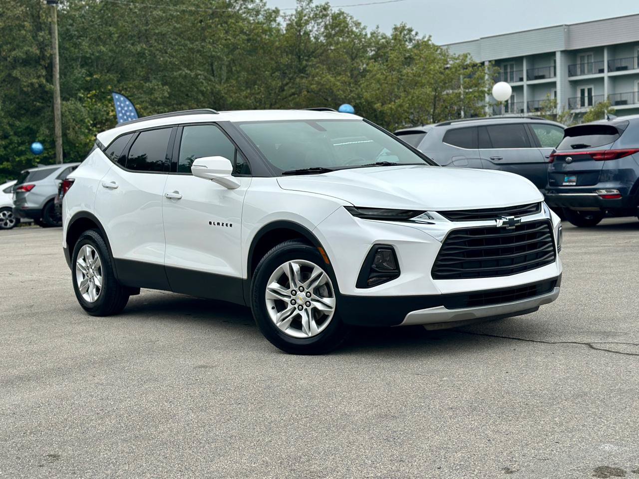 Used 2019 Chevrolet Blazer LT AWD/4WD image 2