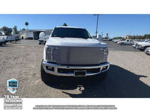 Used 2017 Ford F250 XLT w/ XLT Value Package AWD/4WD image 5