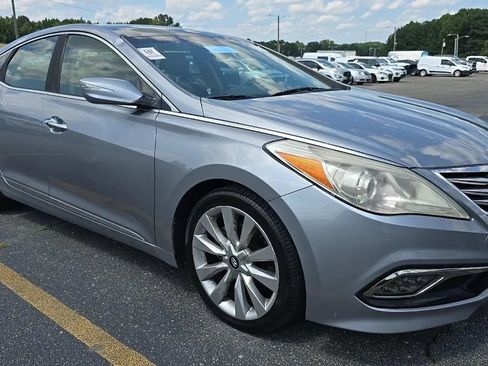 Used 2016 Hyundai Azera Limited FWD image 2