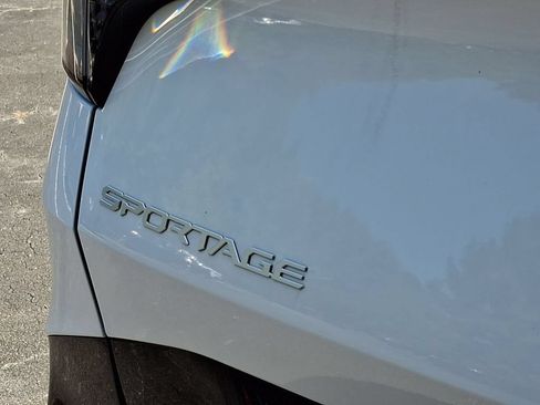 Used 2026 Kia Sportage SX AWD/4WD image 30