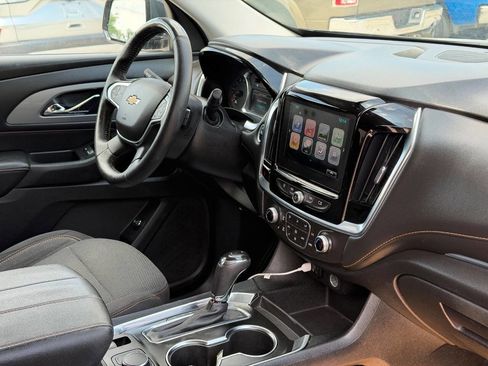 Used 2018 Chevrolet Traverse LT FWD image 8
