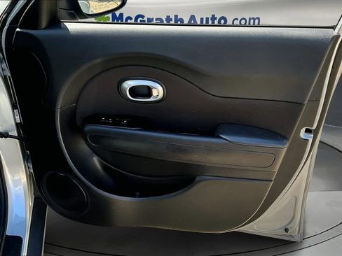 Used 2016 Kia Soul + image 29