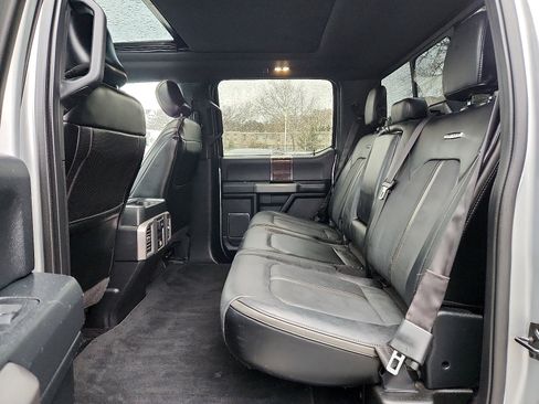 Used 2015 Ford F150 Platinum w/ Equipment Group 701A Luxury image 10