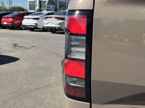 Used 2024 Nissan Frontier PRO-4X w/ Off-Road Protection Package image 10