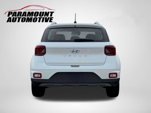 Used 2026 Hyundai Venue SEL FWD image 6