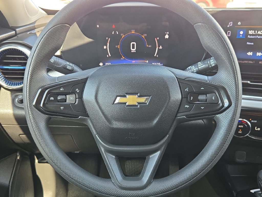 Used 2026 Chevrolet Trax LT FWD image 23