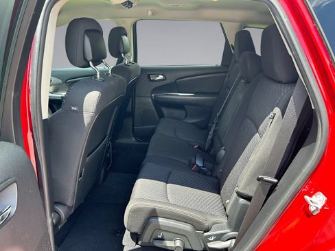 Used 2016 Dodge Journey SE w/ Flexible Seating Group FWD image 25