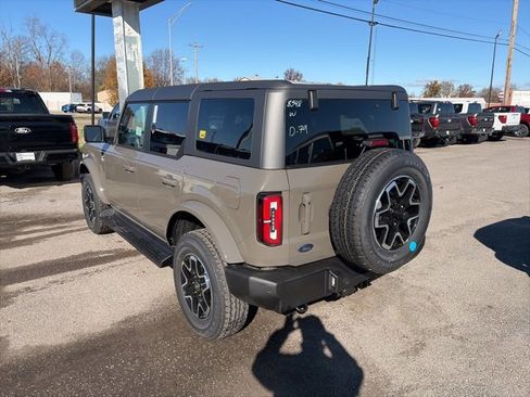 New 2025 Ford Bronco Outer Banks image 4