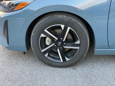 Used 2025 Nissan Sentra SV FWD image 5
