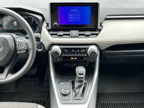 Used 2025 Toyota RAV4 XLE AWD/4WD image 51