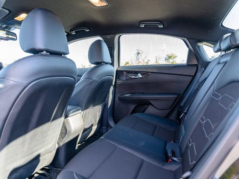 Used 2023 Kia Forte GT-Line image 16