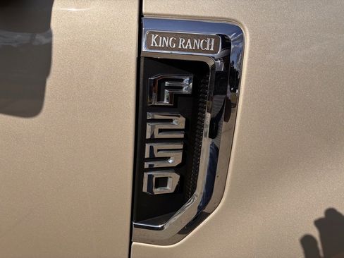 Used 2017 Ford F250 King Ranch w/ King Ranch Ultimate Package image 4