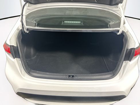 Used 2020 Toyota Corolla LE FWD image 26