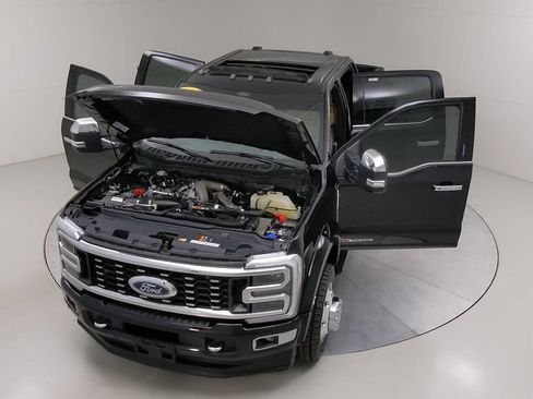 Certified 2024 Ford F450 Platinum w/ FX4 Off-Road Package AWD/4WD image 48