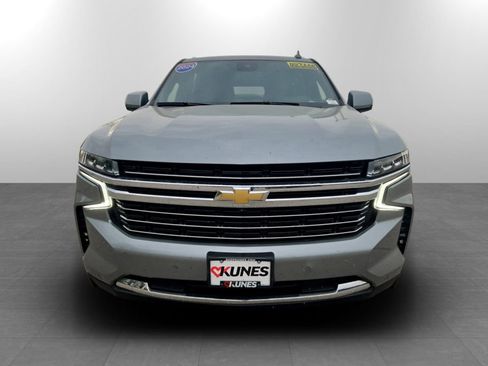 Used 2024 Chevrolet Tahoe LT w/ Luxury Package AWD/4WD image 4