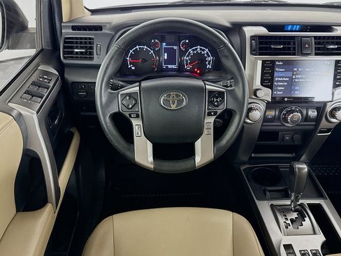 Used 2021 Toyota 4Runner SR5 Premium w/ Moonroof Package RWD image 15