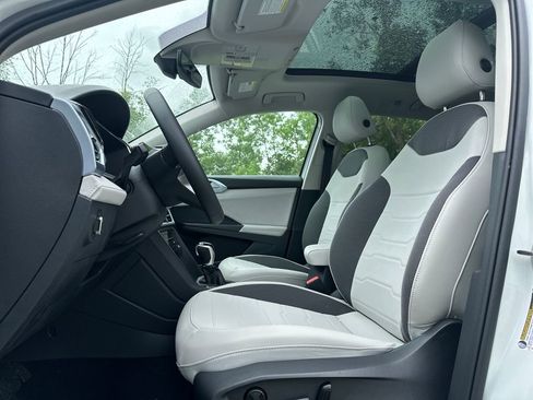 New 2026 Volkswagen Taos SE AWD/4WD image 8