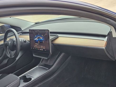 Used 2022 Tesla Model 3 Long Range AWD/4WD image 25