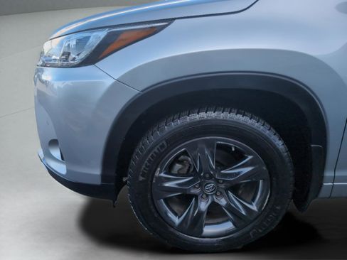 Used 2018 Toyota Highlander Limited Platinum image 35
