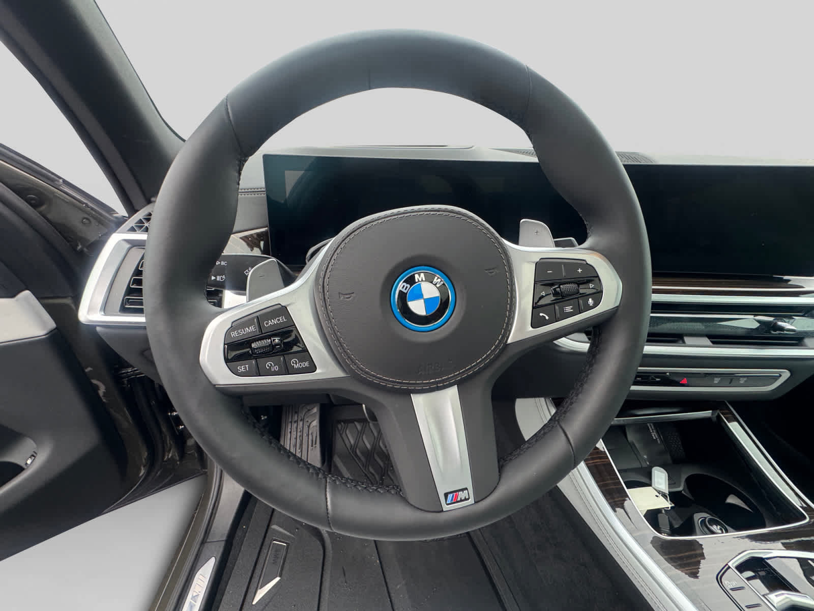 Used 2026 BMW X5 xDrive50e w/ M Sport Package AWD/4WD image 11