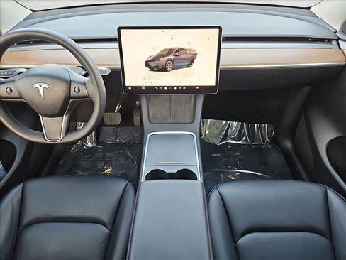 Used 2025 Tesla Model Y Long Range AWD/4WD image 19