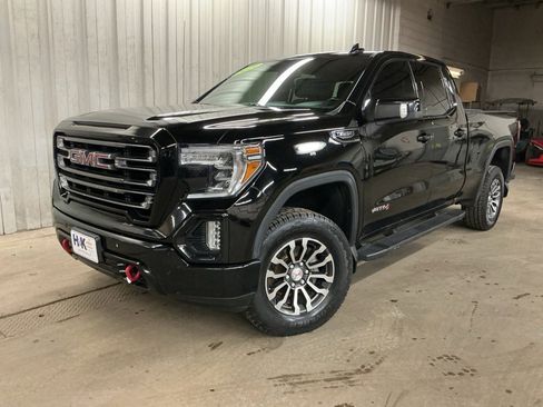 Used 2019 GMC Sierra 1500 AT4 w/ AT4 Premium Package image 3