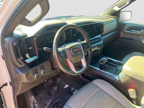 Used 2023 GMC Sierra 1500 SLT w/ SLT Premium Package image 9
