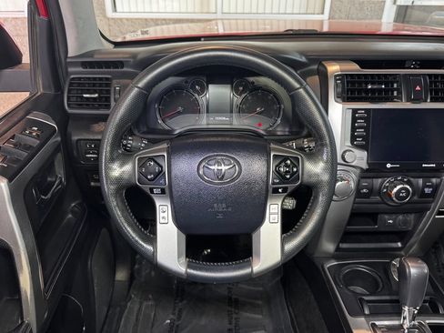 Used 2023 Toyota 4Runner SR5 Premium w/ SR5 Premium Package AWD/4WD image 17
