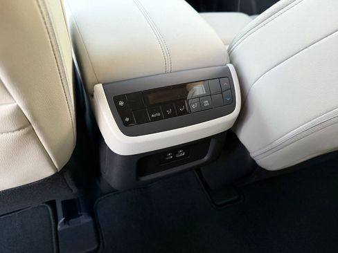 New 2025 Nissan Pathfinder SL image 22