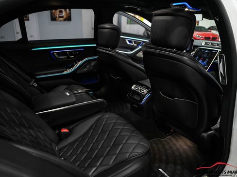 Used 2022 Mercedes-Benz S 580 4MATIC Sedan image 9