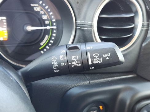 Used 2021 Jeep Wrangler Sahara w/ Safety Group image 38