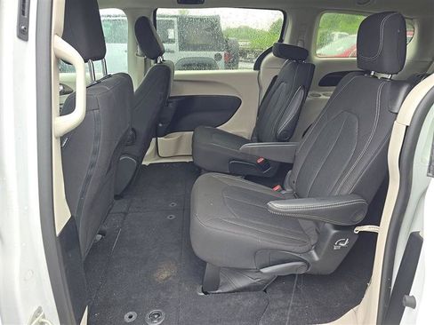 Used 2024 Chrysler Voyager LX FWD image 18