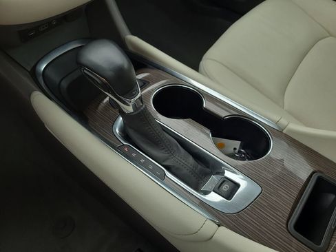 Used 2024 Chevrolet Malibu LT FWD image 25