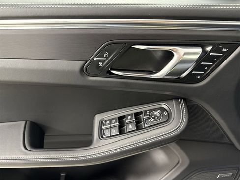 Certified 2025 Porsche Macan GTS image 35