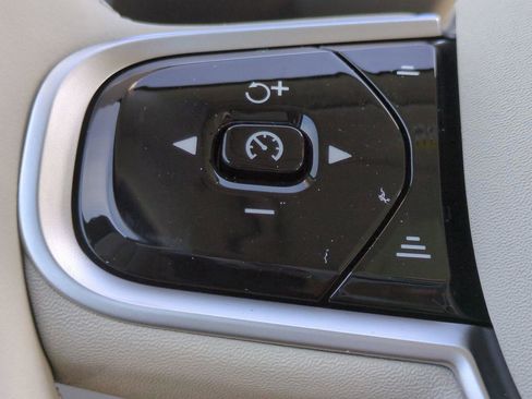 New 2026 Volvo XC60 T8 Ultra w/ Protection Package Premier image 22