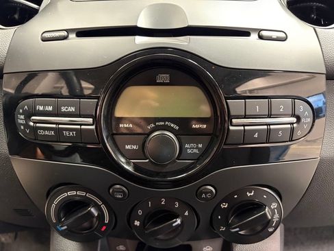 Used 2011 MAZDA MAZDA2 Touring FWD image 14