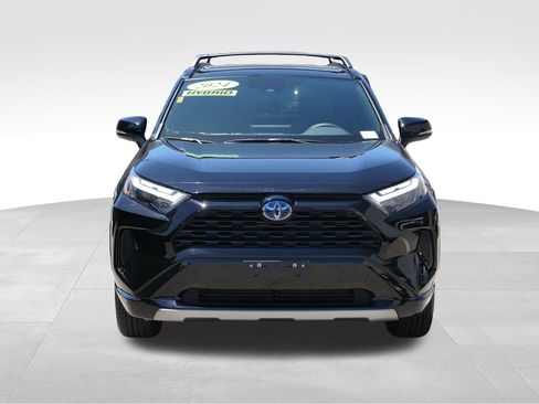 Used 2024 Toyota RAV4 SE w/ Convenience Package AWD/4WD image 8