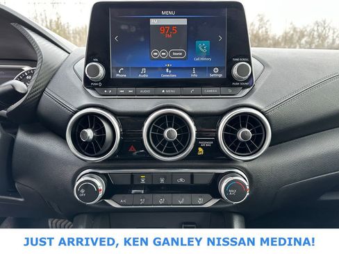 Used 2023 Nissan Sentra SV image 11