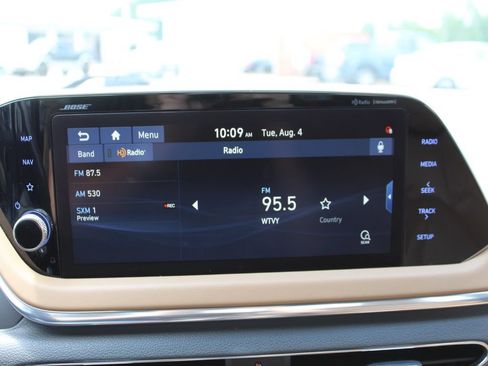 Used 2021 Hyundai Sonata Limited w/ Preferred Accessory Package FWD image 13