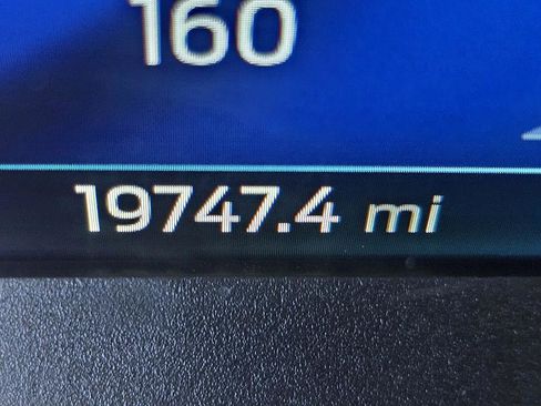 Used 2022 Ford Escape SEL w/ Technology Package image 32