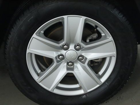 Used 2022 Jeep Compass Latitude AWD/4WD image 10