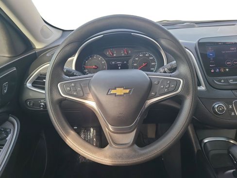 Used 2022 Chevrolet Malibu LS FWD image 12