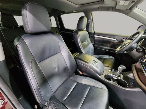 Used 2015 Toyota Highlander XLE image 33