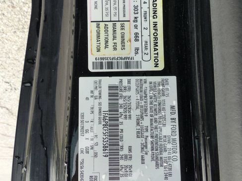 Used 2015 Ford Mustang GT Premium w/ Equipment Group 401A RWD image 16