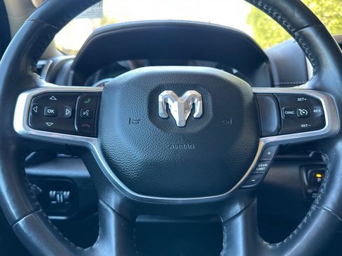 Used 2022 RAM 1500 Laramie AWD/4WD image 33