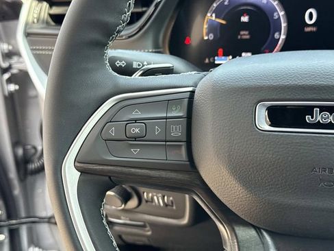 New 2026 Jeep Grand Cherokee Altitude AWD/4WD image 33