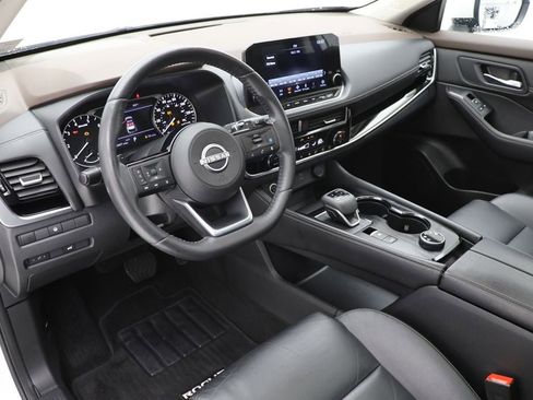 Used 2023 Nissan Rogue SL w/ SL Premium Package image 14