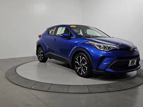 Used 2022 Toyota C-HR XLE FWD image 8